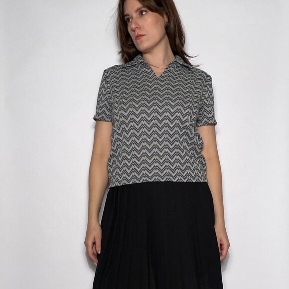 Vintage 1990s Grey CHEVRON Knit Collared Tee Shirt! Very Buffy! Medium to Large - Picture 6 of 6